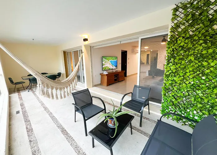 Apartment Spacious With Terrace, Pool And Access