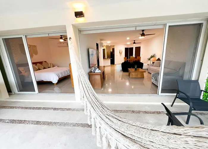 Spacious With Terrace, Pool And Access Puerto Aventuras