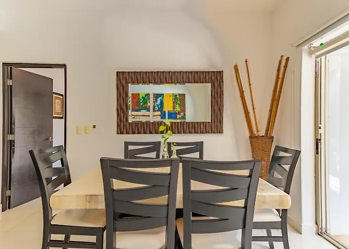 Spacious With Terrace, Pool And Access Puerto Aventuras