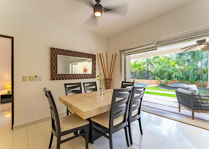 Spacious With Terrace, Pool And Access