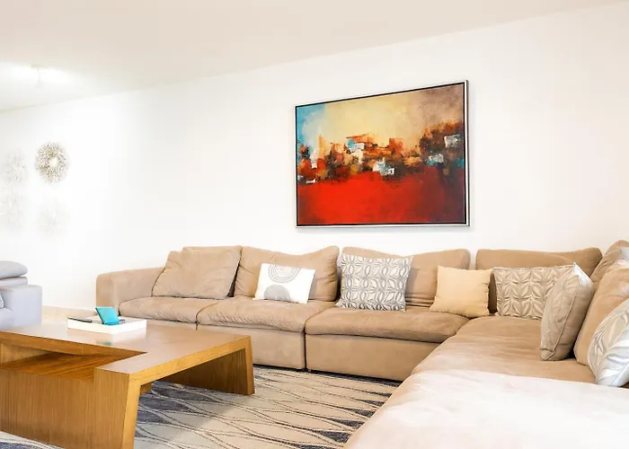Apartment Spacious With Terrace, Pool And Access