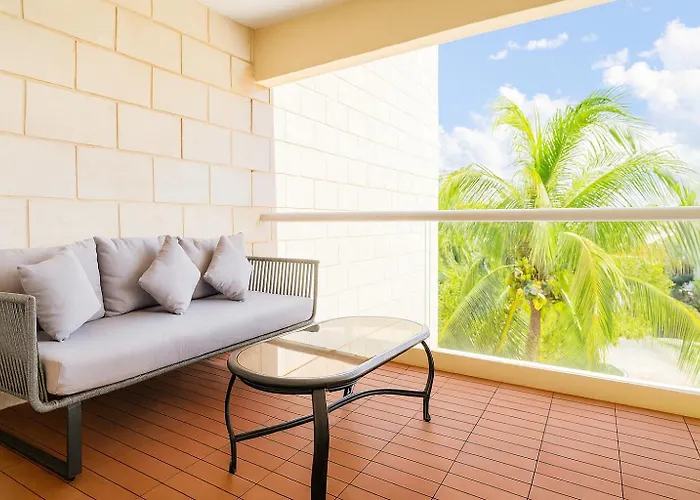 Spacious With Terrace, Pool And Access * Puerto Aventuras