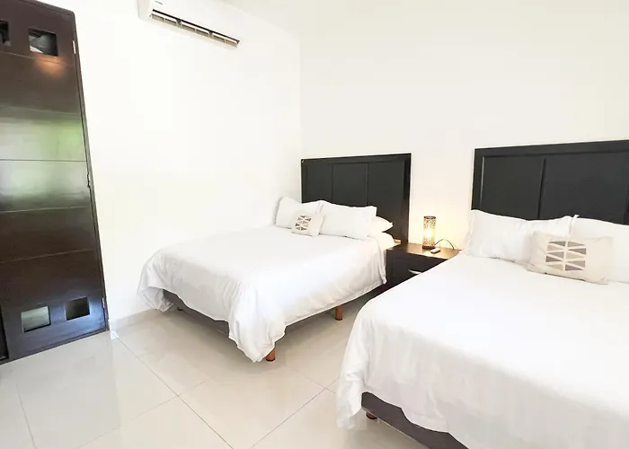 Spacious With Terrace, Pool And Access Puerto Aventuras