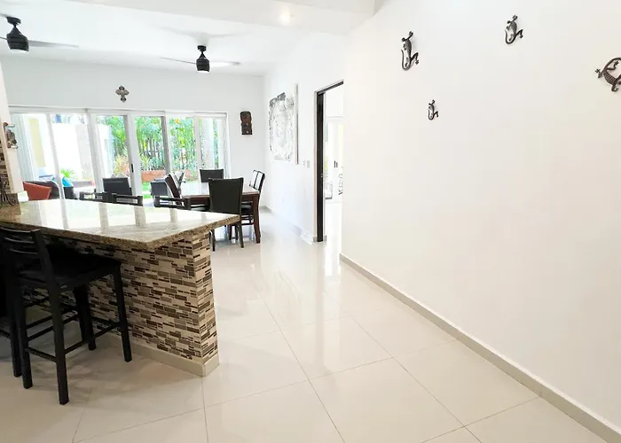 Spacious With Terrace, Pool And Access Apartment *